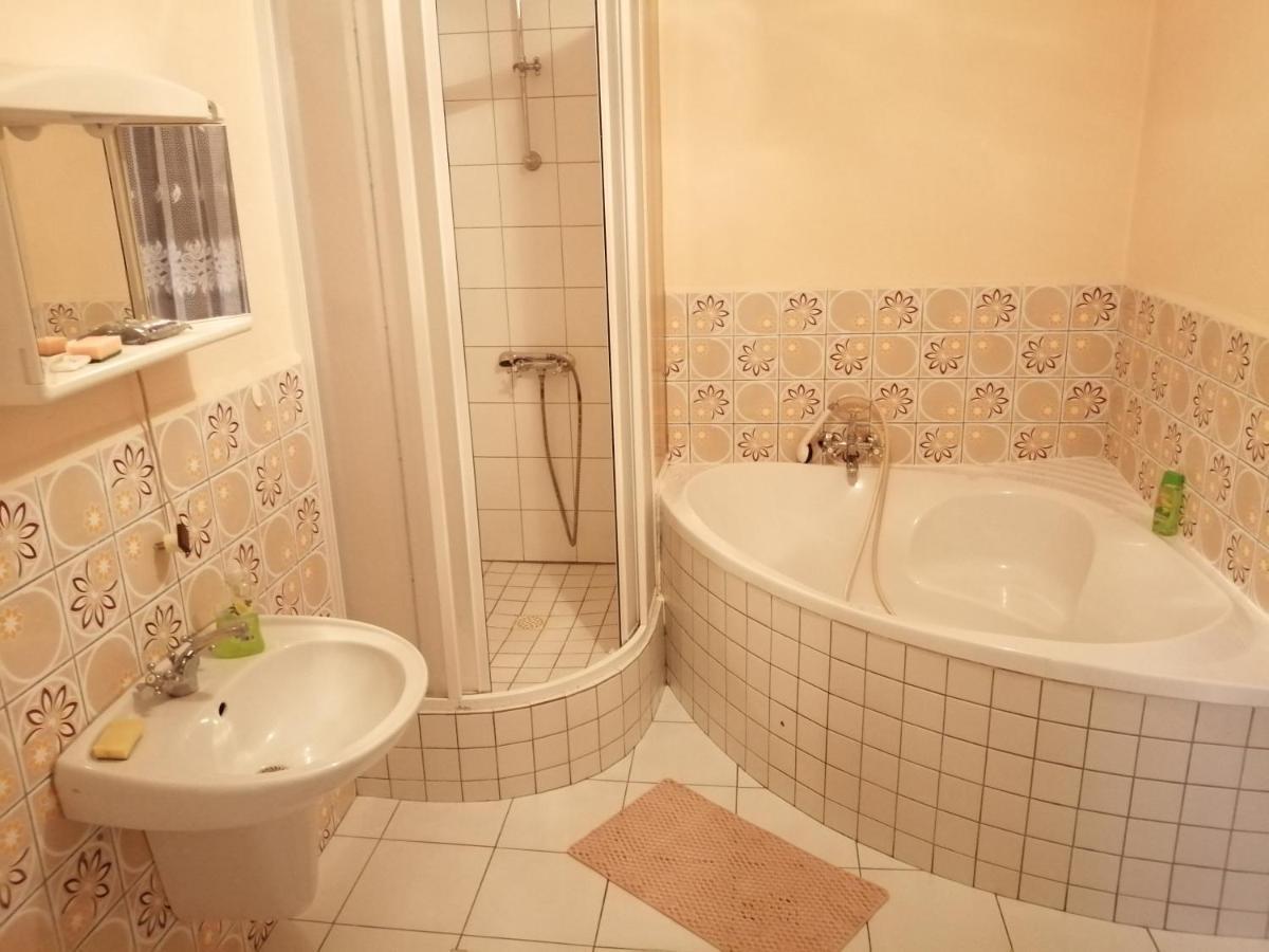 Apartmany Sedek Roprachtice Extérieur photo