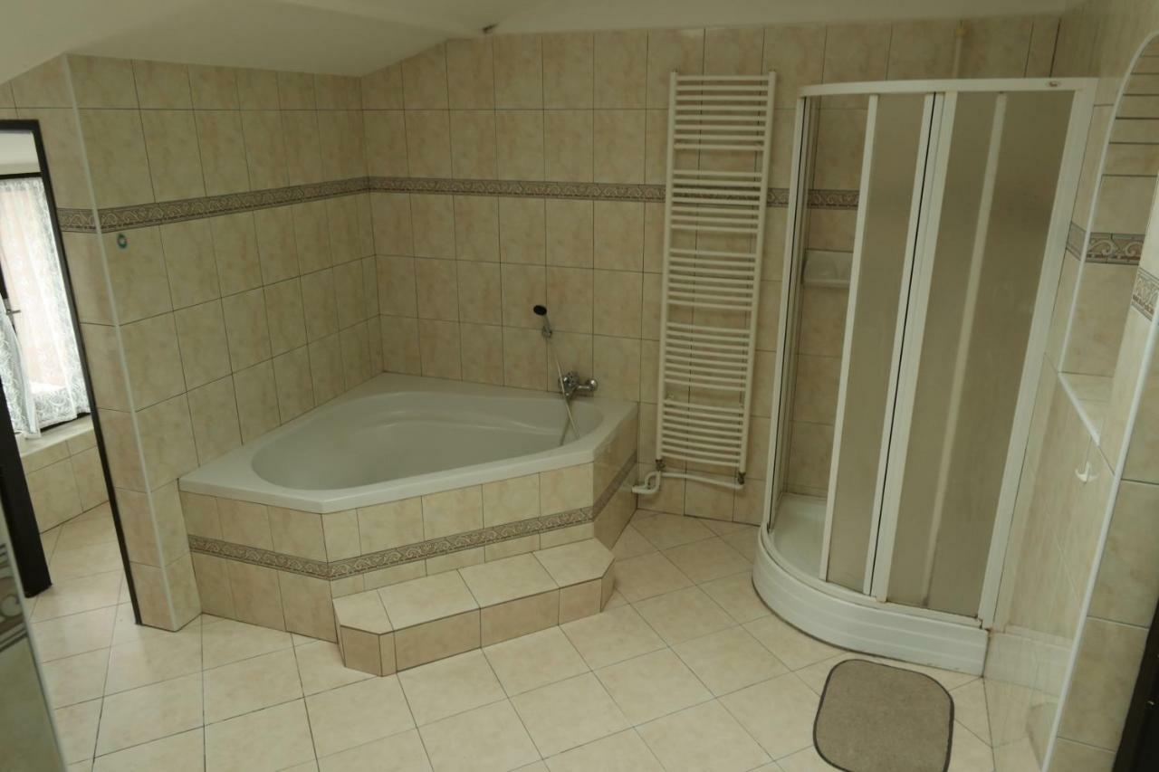 Apartmany Sedek Roprachtice Extérieur photo