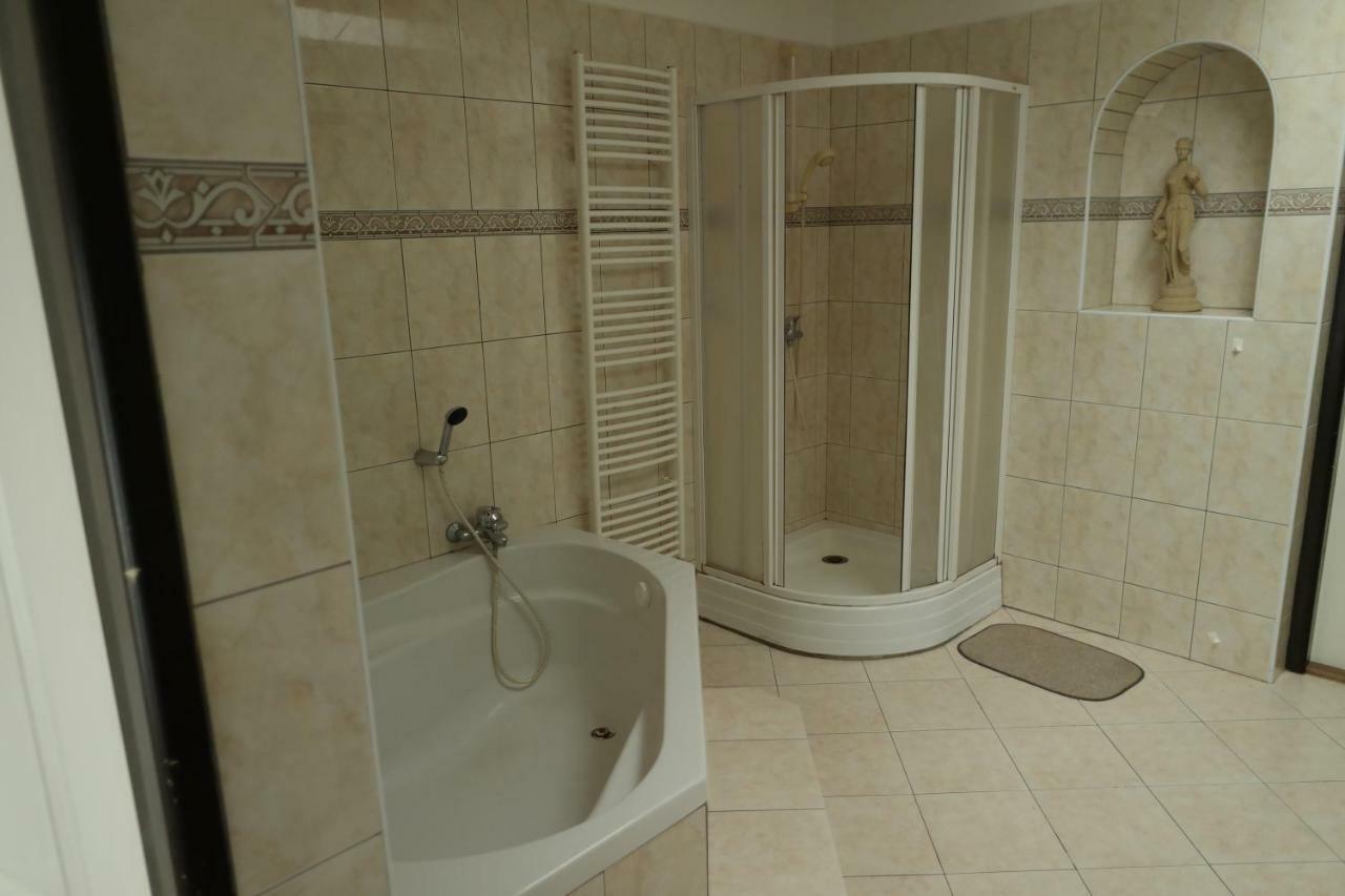 Apartmany Sedek Roprachtice Extérieur photo